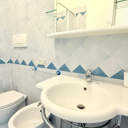 Se182 - Senigallia, Trilocale Fronte Mare Con Balcone E Posto Auto Appartamento *